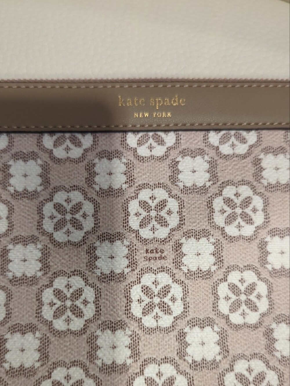 kate spade Floral Jacquard Wristlet - Picture 2 of 4